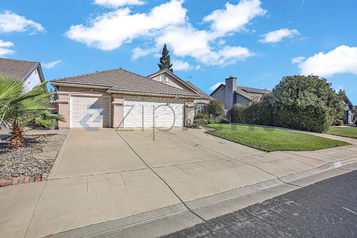 3 bed, 1635 sqft, $3,000 — Photo 2