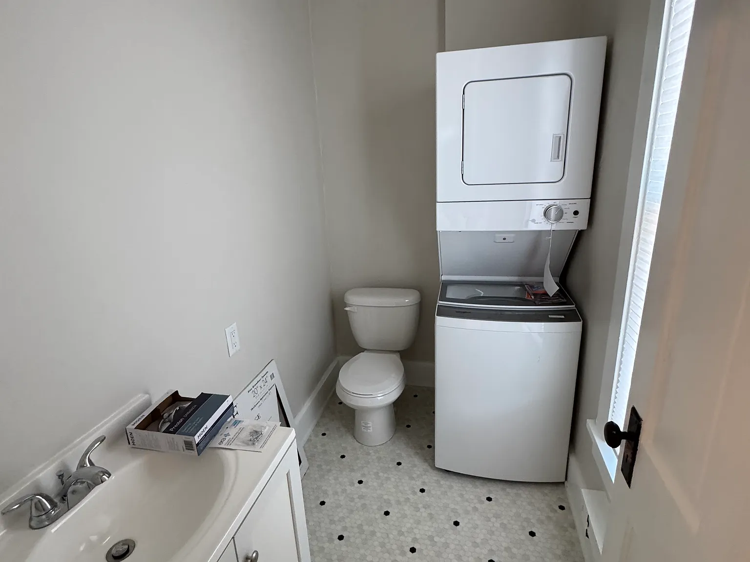 2 bed, 1.5 bath, 1600 sqft, $1,850 — Photo 1