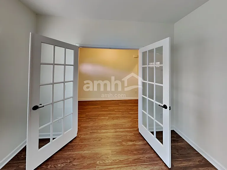 2215 Ambergate Dr — Photo 24