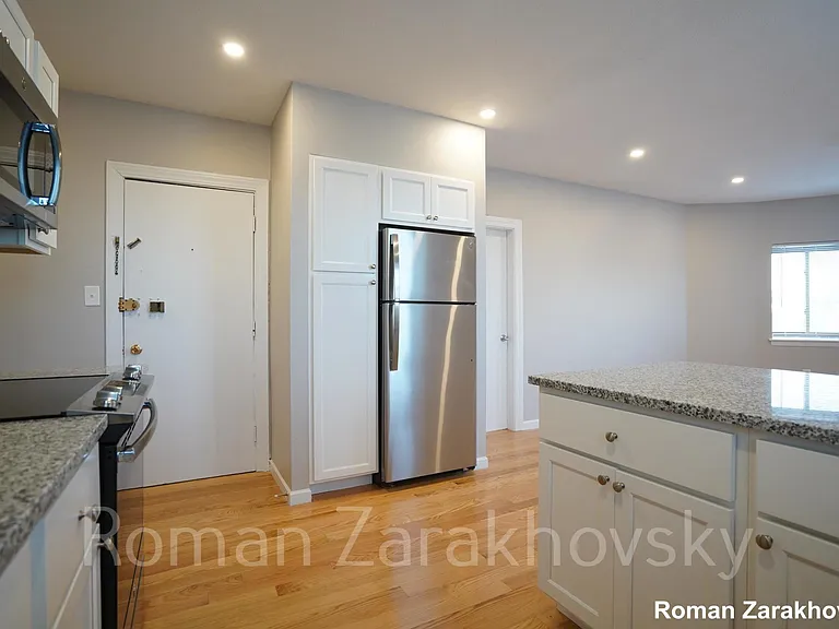 1198 Commonwealth Ave #6 — Photo 4