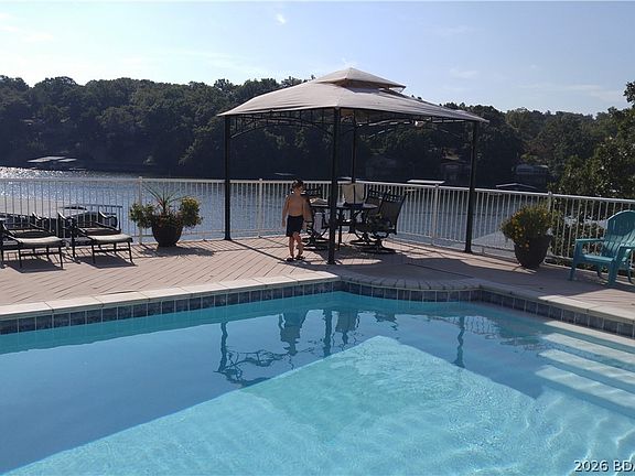 3rd image of 5758 Robyn Ct