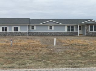 1802 Elk Horn Trl, Pella, IA 50219