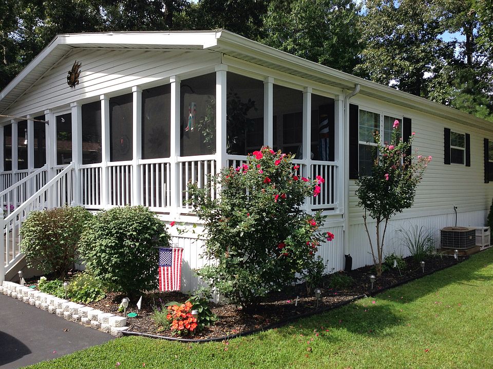 1st image of 33408 Lakeshore Cir