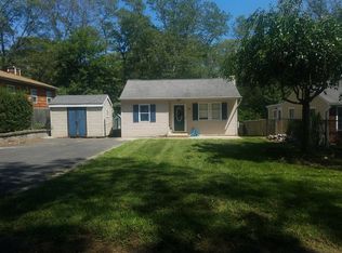 51 Corchaug Trl, Ridge, NY 11961