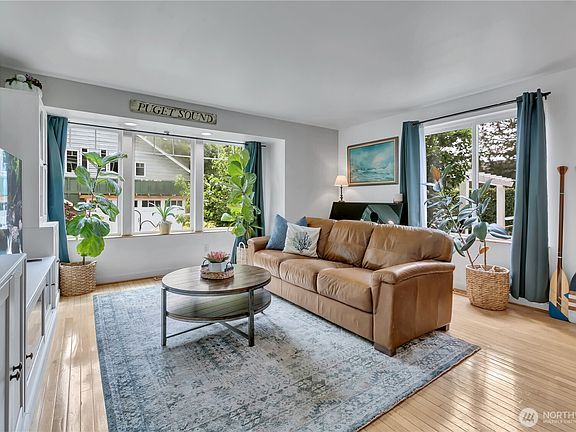 3rd image of 7009 E Dakota Street