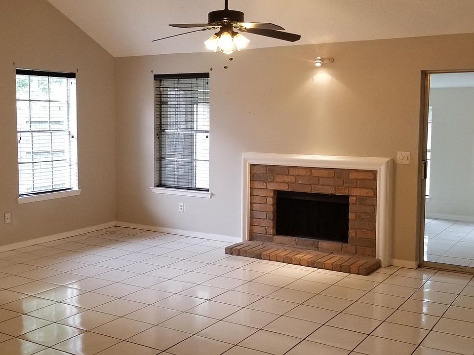 2nd image of 21438 Park Orchard Dr