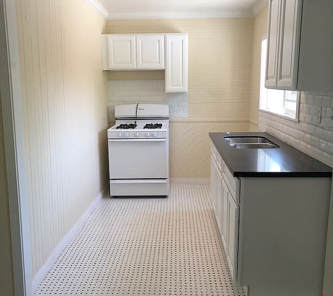 222 S Eureka St #7 — Photo 4