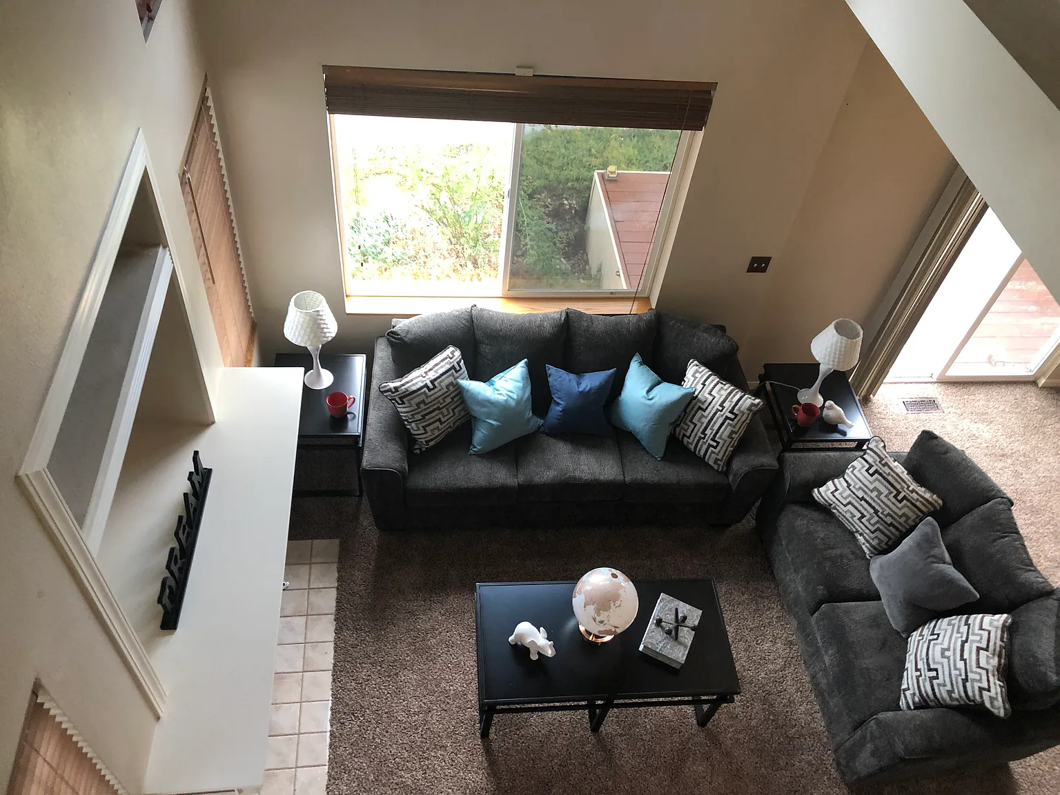 4 bed, 2.5 bath, 2107 sqft, $2,295 — Photo 3