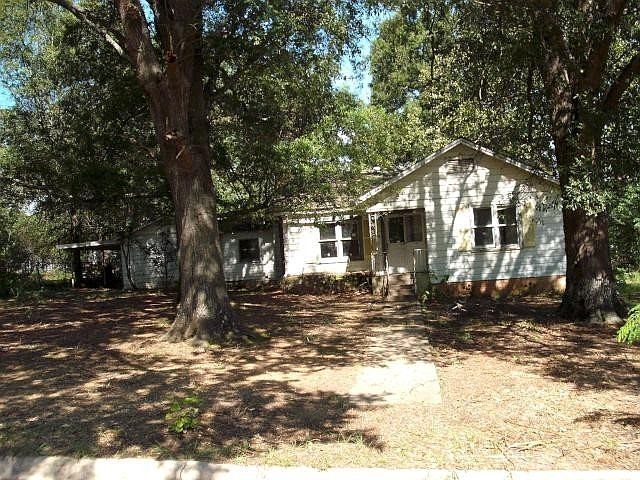 1st image of 2411 Hays Ave