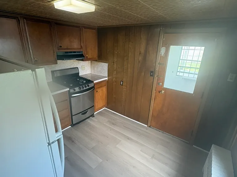 1113 Elm St — Photo 7