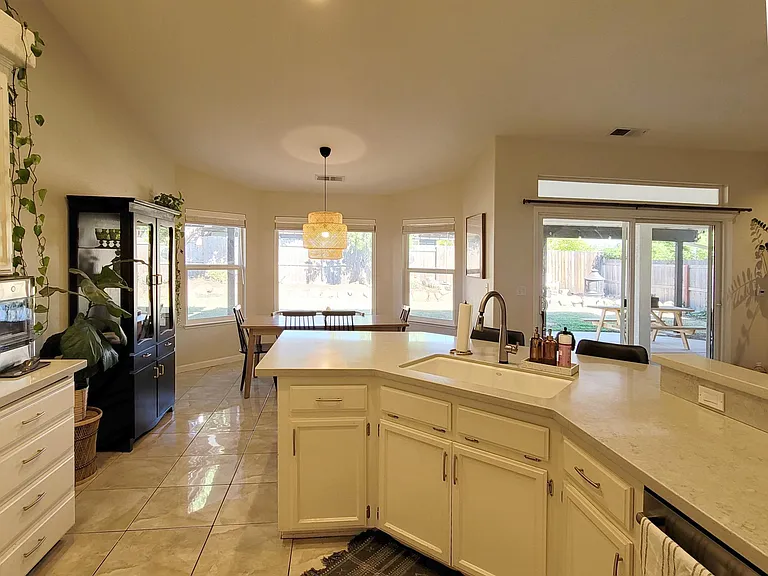 3008 Coach Lite Dr — Photo 6