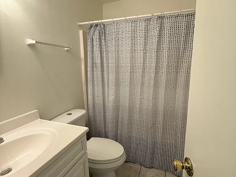 509 Landview Dr #C — Photo 8