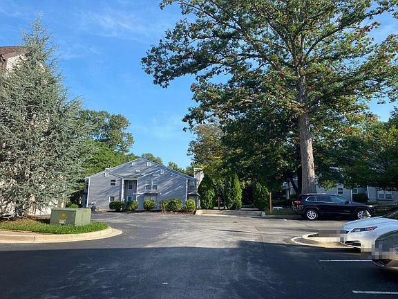 5th image of 3800 Ski Lodge Dr