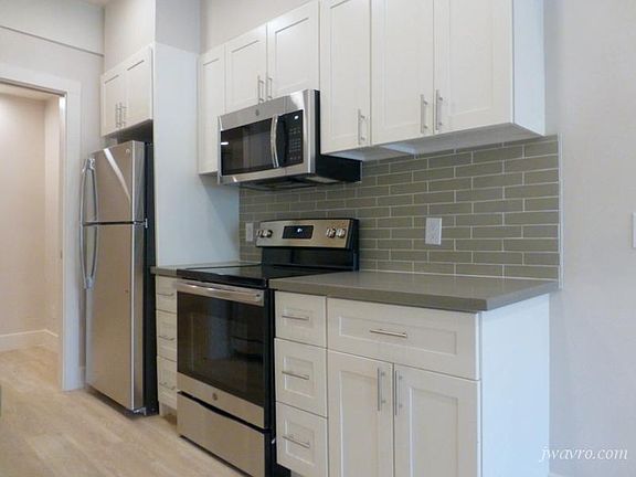 3rd image of 1801 Beach St #C