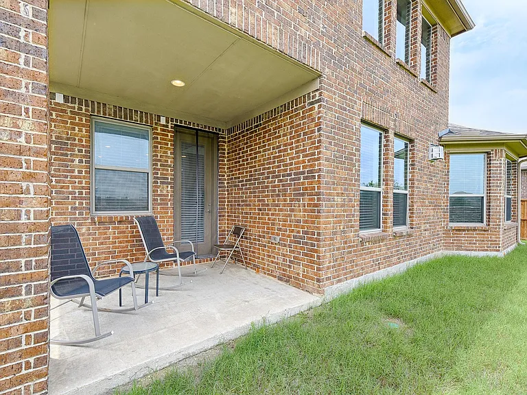 1208 Uplands Dr — Photo 34