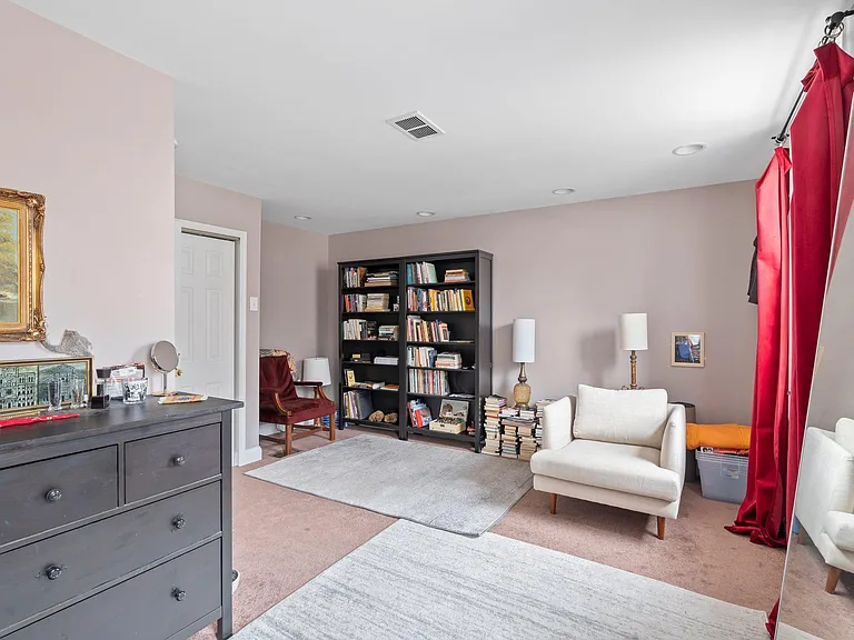 1224 E Columbia Ave — Photo 11