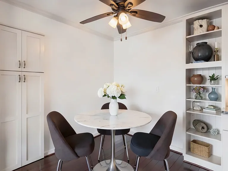 4103 Benjamin Ave #7 — Photo 3