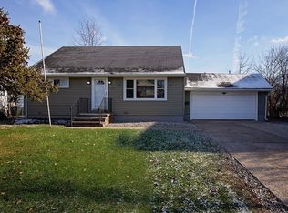 172 Fairlawn Ave, Elyria, OH 44035