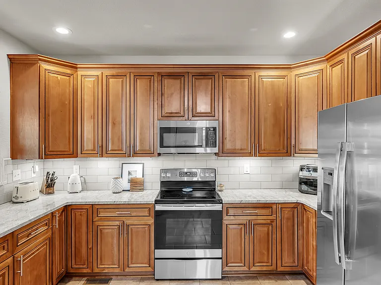 2226 E Berrie Cir — Photo 15