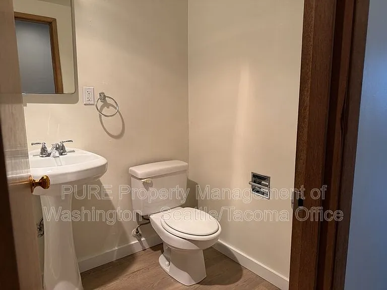 6609 SW Admiral Way — Photo 14