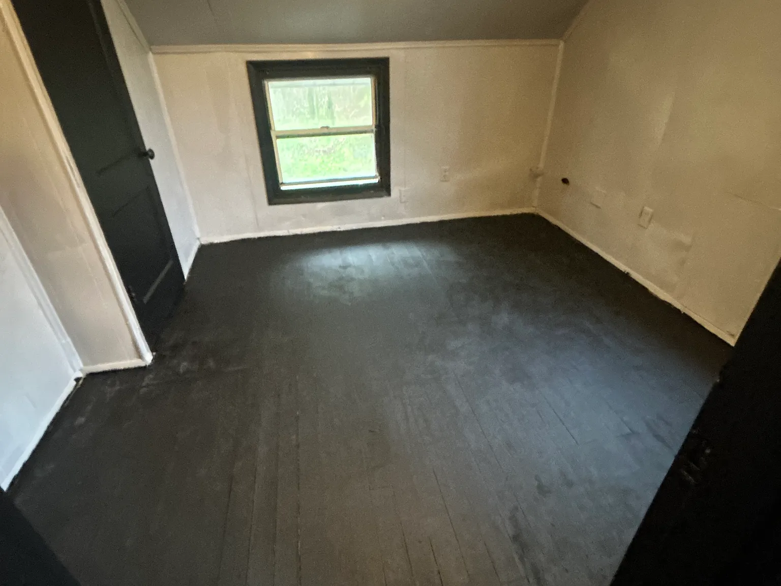 642 Braddock Ave — Photo 2