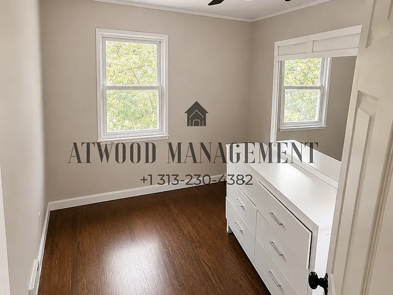 9755 Wayburn St — Photo 4