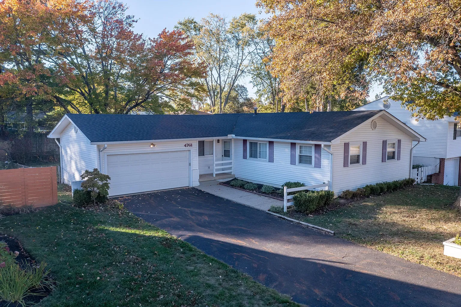 4761 Colonel Perry Dr photo 1