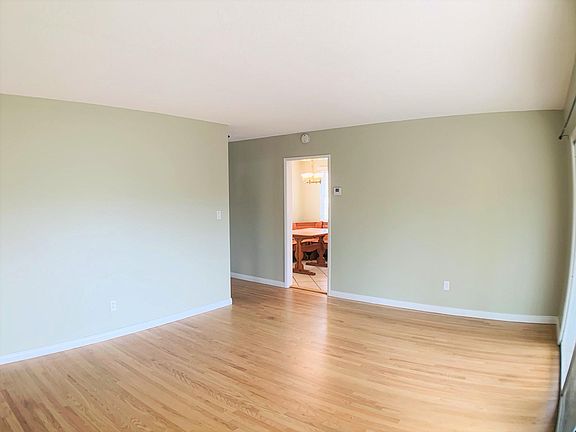 2nd image of 6721 Burgundy St