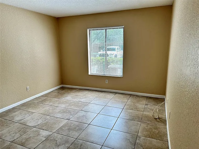 8205 Sun Spring Cir #B1 — Photo 7