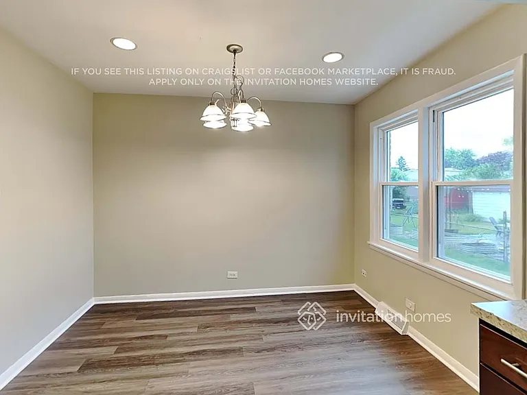 10111 S 53rd Ave — Photo 7