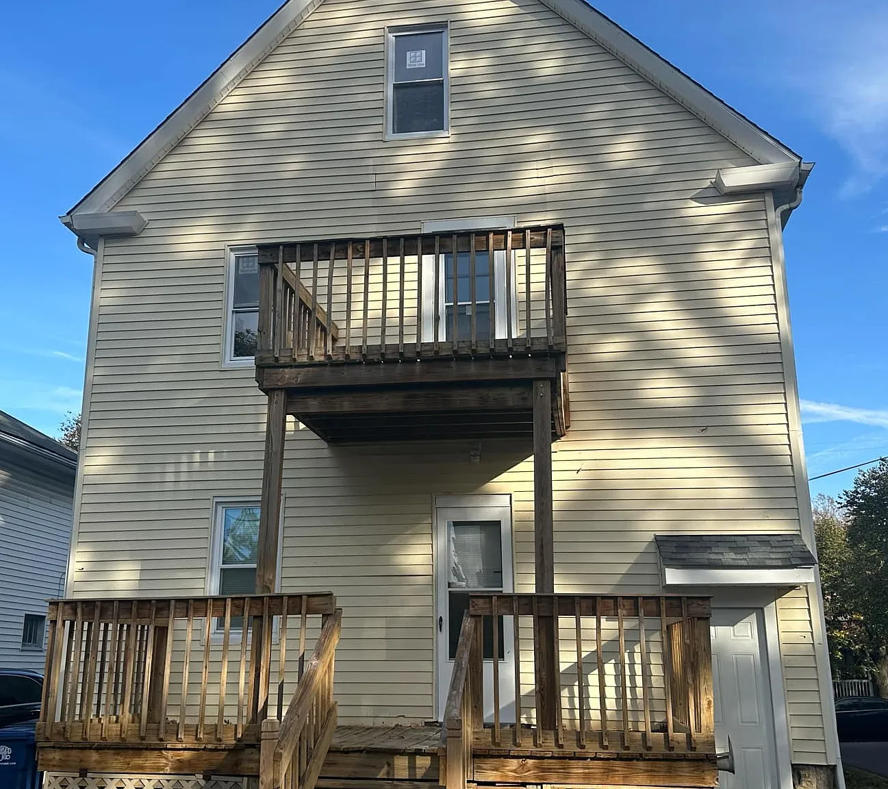 1466 Winchester Ave — Photo 4