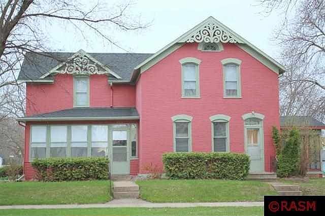 1st image of 600 1st Ave N