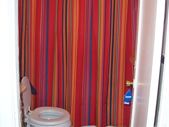 Unit 2 Bathroom