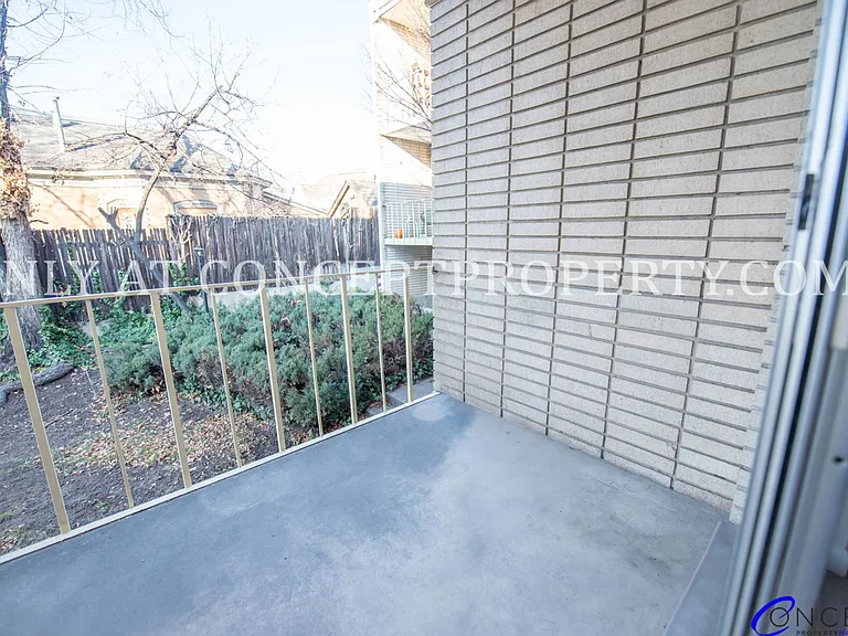 425 E 3rd Ave — Photo 50