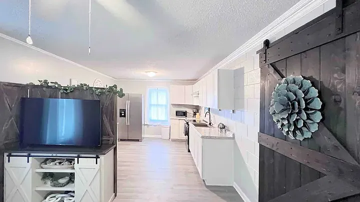 205 Barefoot Ln #C — Photo 5