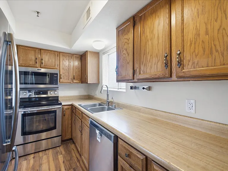 2601 W Broadway Blvd #P398 — Photo 9