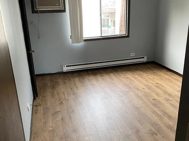 161 N Waters Edge Dr — Photo 3