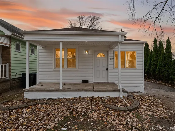 1580 Richmond Ave, Lincoln Park, MI 48146