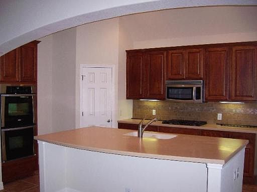 4th image of 24026 Canyon Row