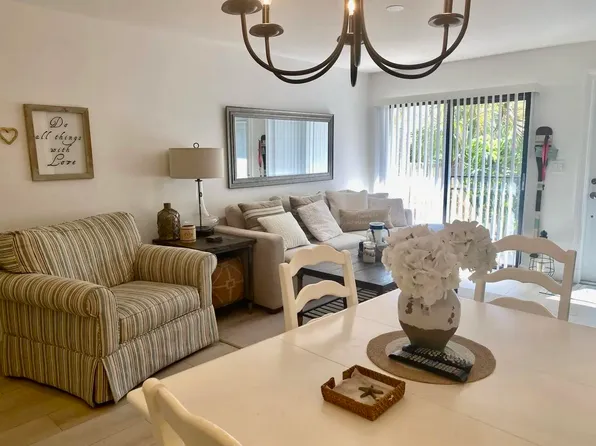 602 E Executive Center Dr #209, West Palm Beach, FL 33401