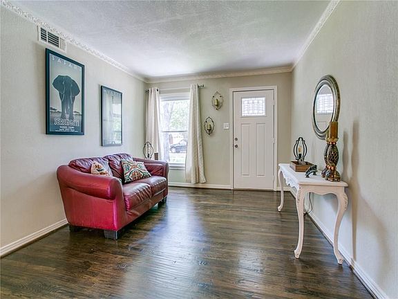 4th image of 508 Parkhurst Dr