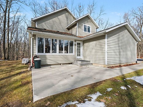 5th image of 7494 Shelburne Ct NE