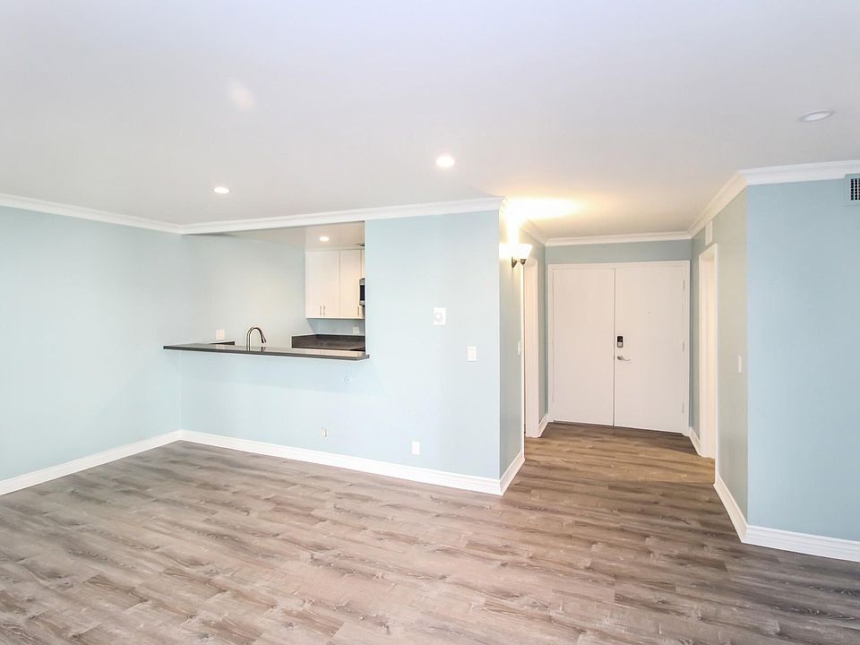 1st image of 1127 E Del Mar Blvd APT 218