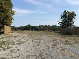 2700 Catfish Ln #17-18, Crump, TN 38327