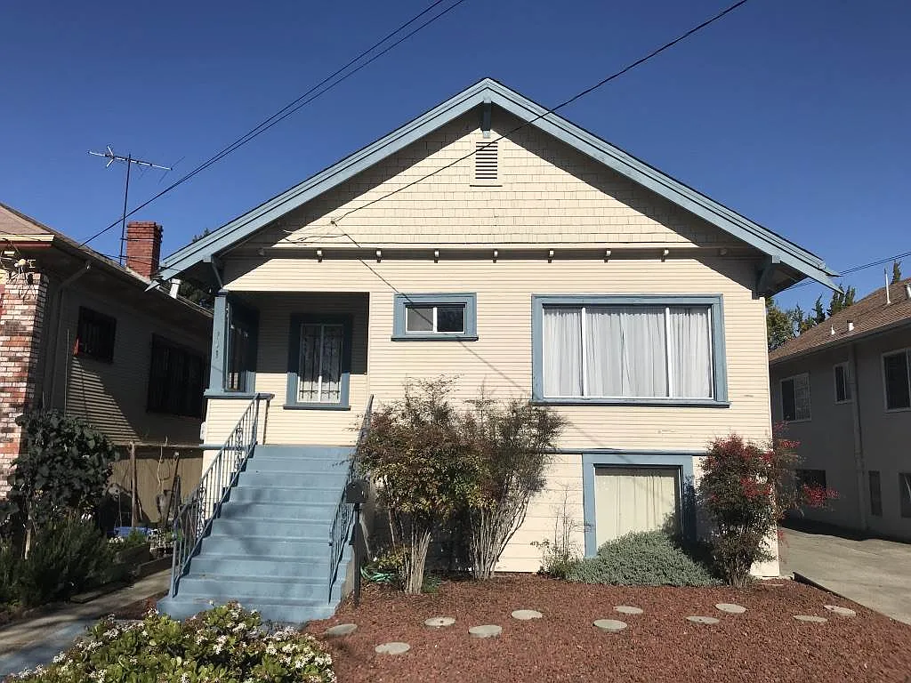 1415 Ward St photo 1