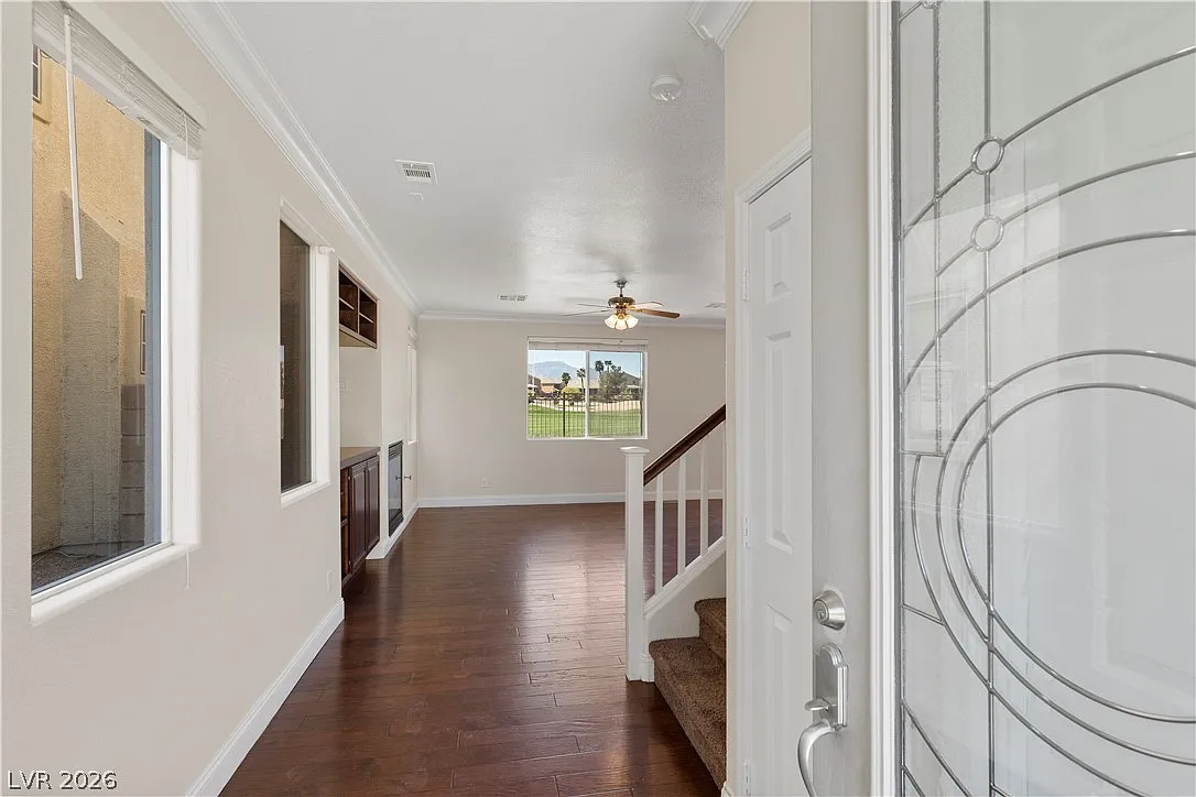 3 bed, 2.5 bath, 2021 sqft, $2,450 — Photo 4