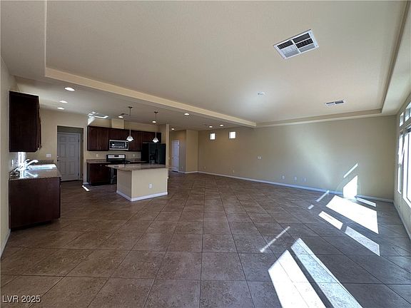 5th image of 6093 Crown Palms Ave