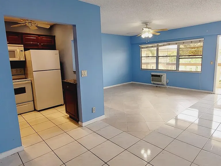534 Mansfield M #534 — Photo 3