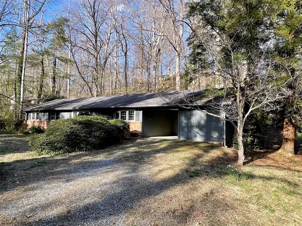 474 Warrior Dr, Tryon, NC 28782