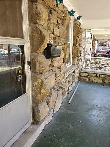 1st image of 135 N Elmwood Ave